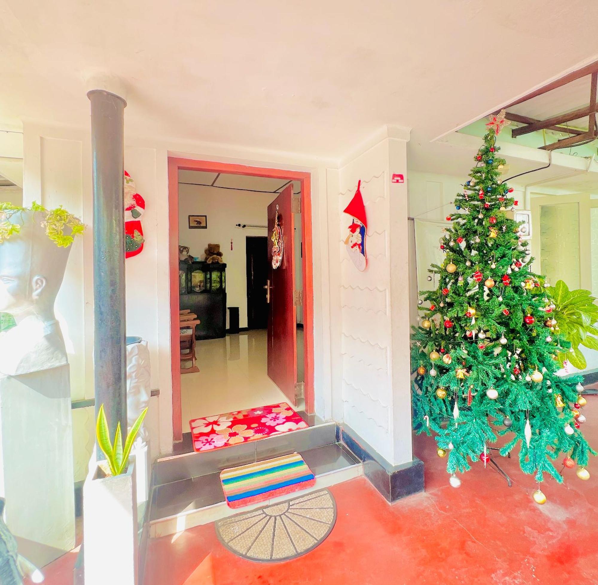 Gloriya Mathews Hotel Negombo Exterior foto